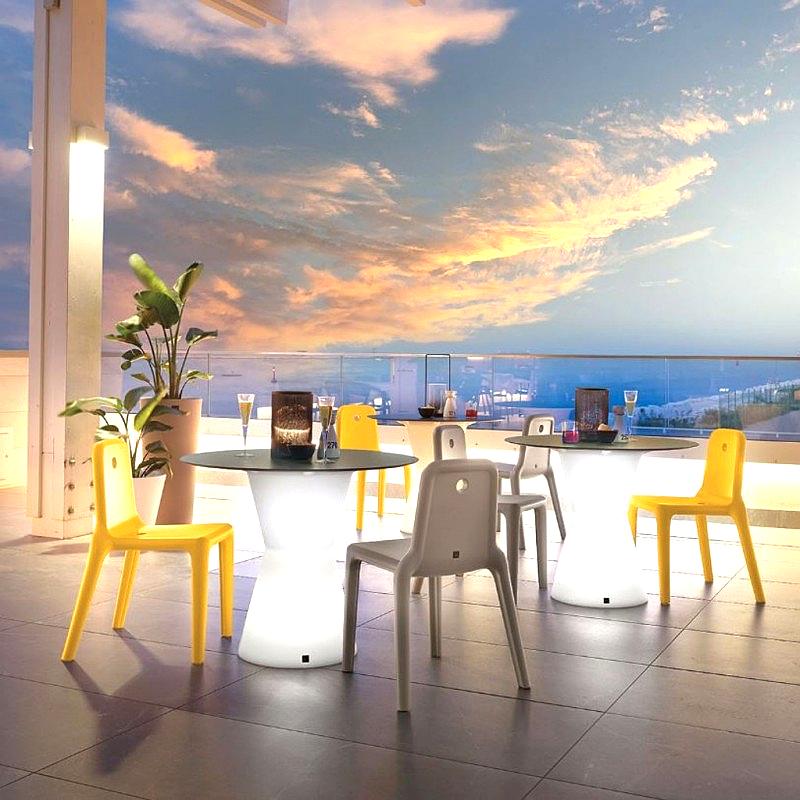 Tables classiques Dot + plateau en céramique rond